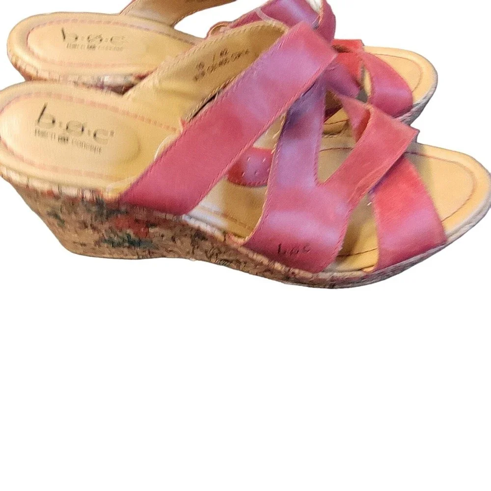 Born BOC‎ Wedge Sandals Women's 10 Red Leather Floral Platform Slip On Comfort
